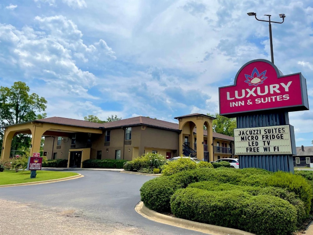 Luxury Inn & Suites